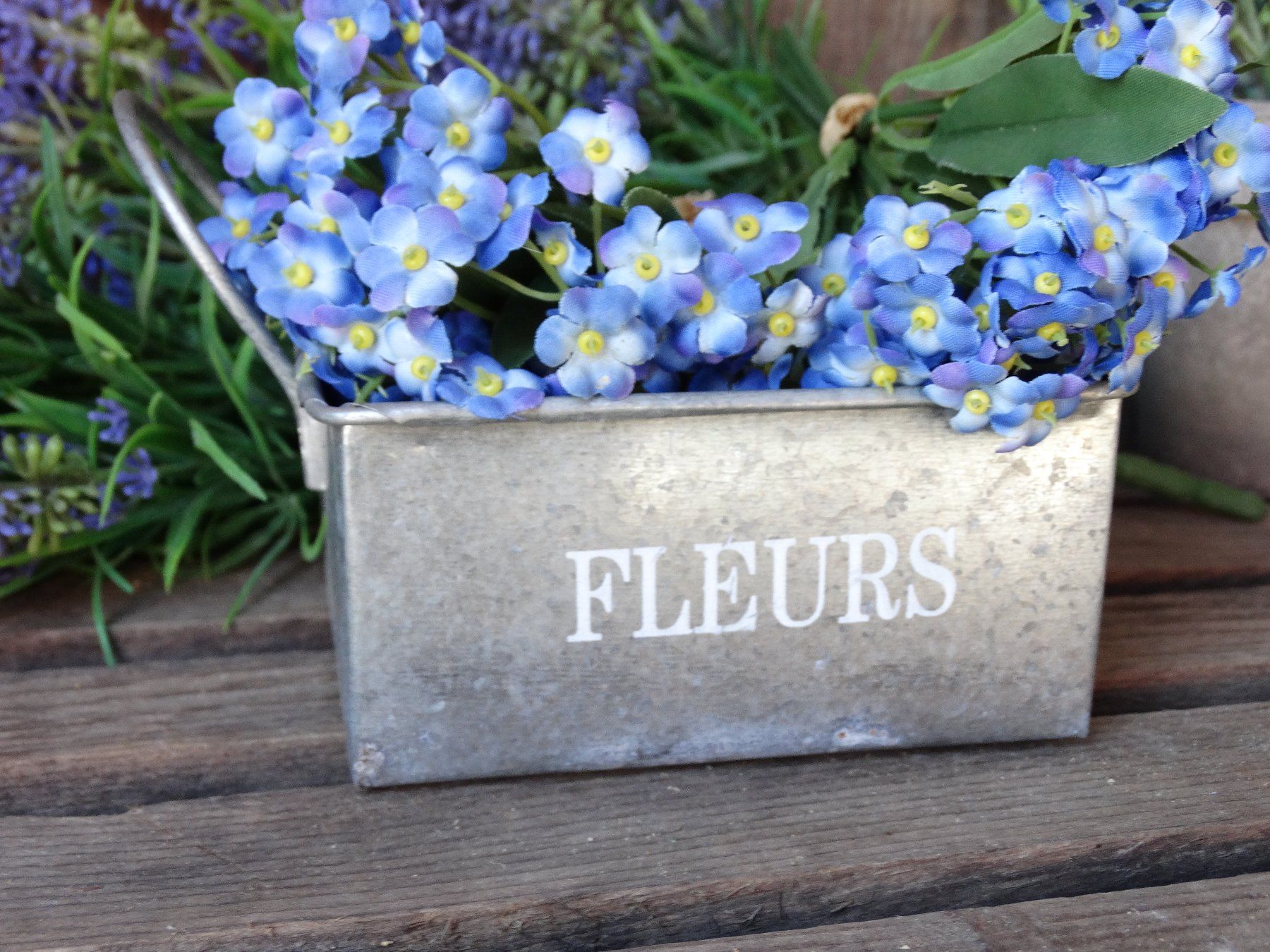 Altre Decorazioni per giardino: Kleine verzinkte Blumen-Wanne, als Pflanztopf oder f.Schere – Usato da Grossaffoltern venduto da amo64 6