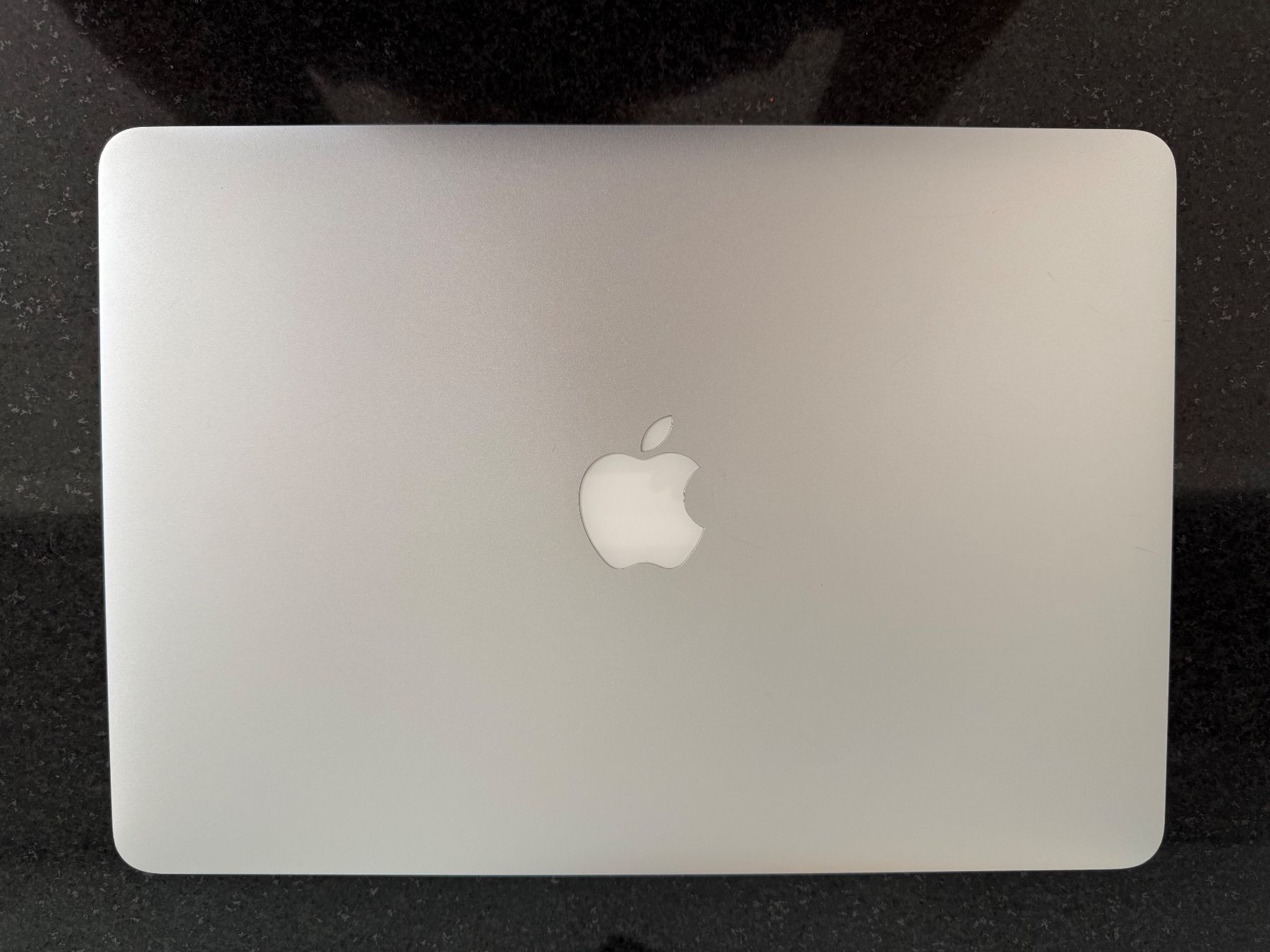 Apple Notebook: Macbook Air 13" (2017) – Usato da Bützberg venduto da selaiina 3
