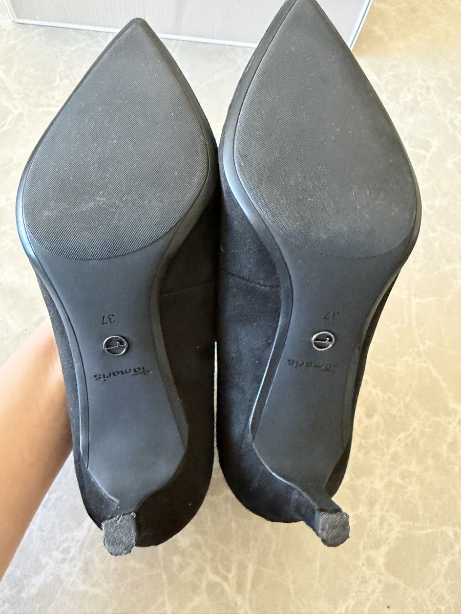 Tamaris Scarpe da donna: Tamaris Black Suede High Heels, Size 37 – Usato da Zürich venduto da Victoria_T 2