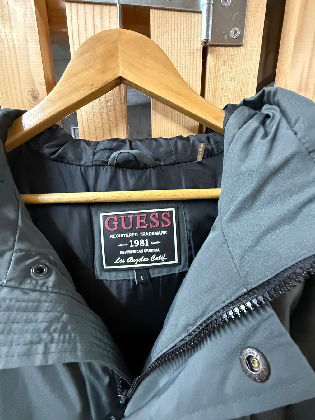 Guess Giacche: Winterjacke L Guess – Usato da Glis venduto da mir_qd28 2