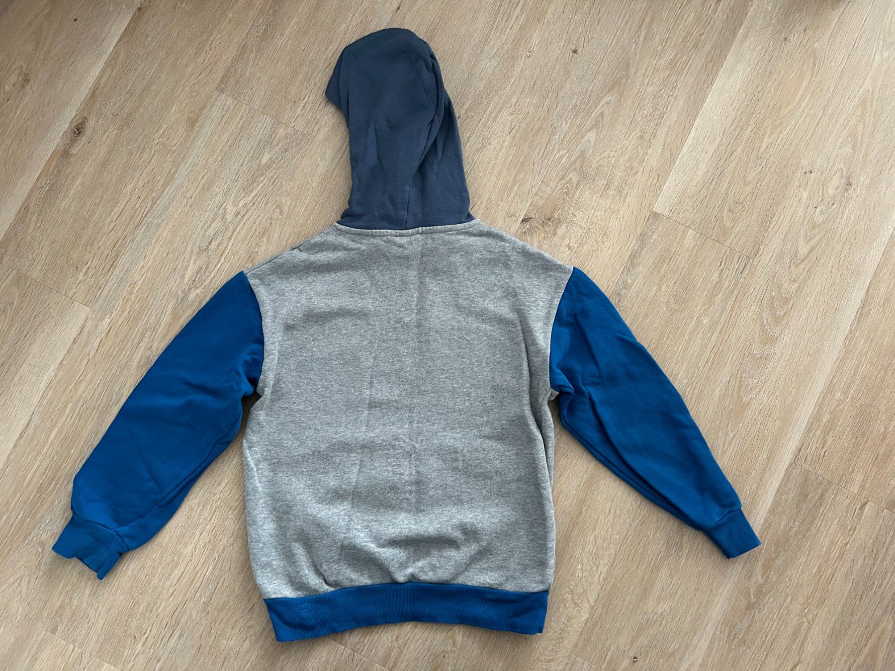 Manor Pullover & Sweatshirts: Hoodie, Grösse 140 – Gebraucht aus Zumikon von meter03 1