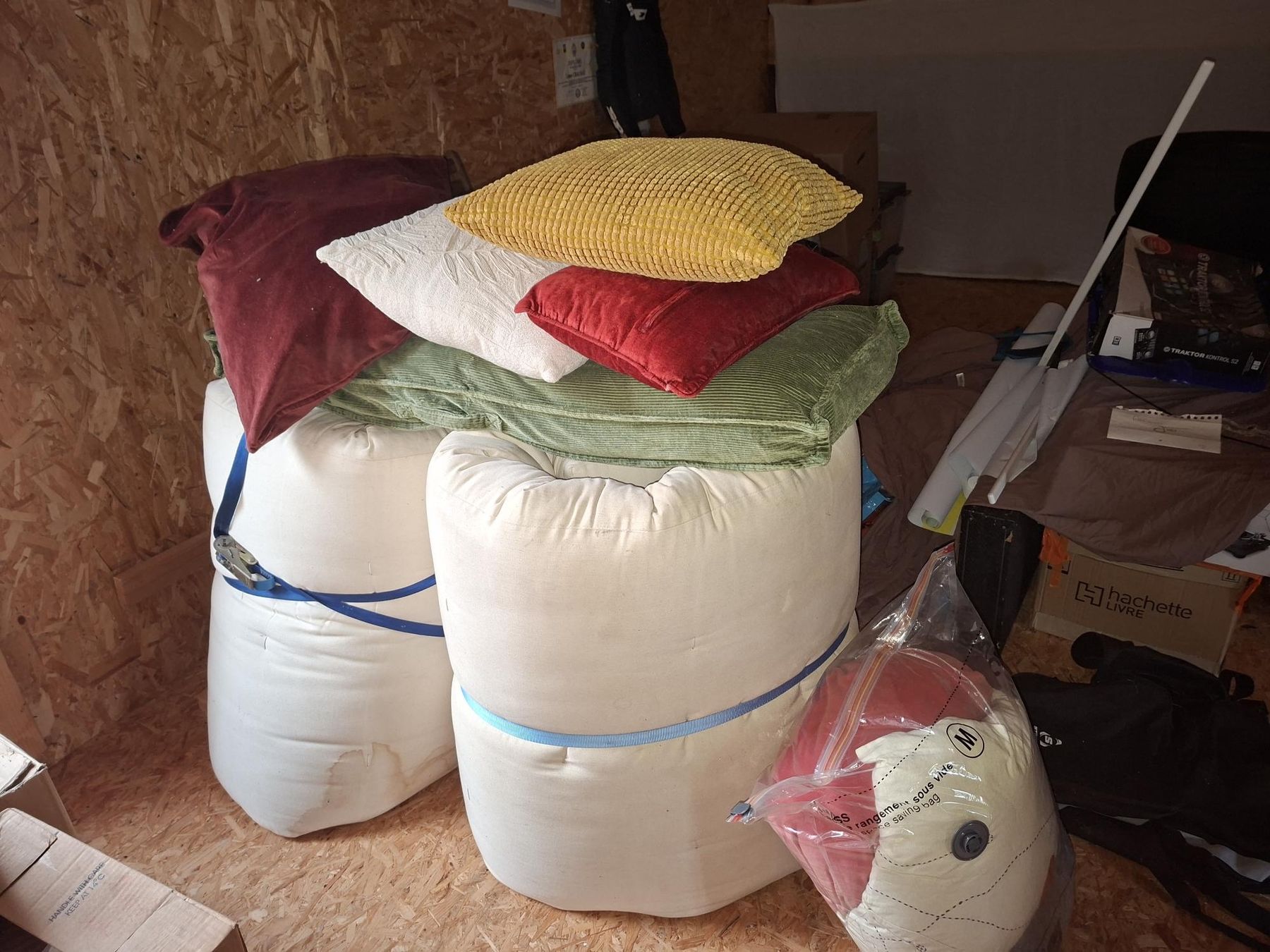 Matratzen: 2 futons  – Gebraucht aus Corsier-sur-Vevey von mar_bd8m 2