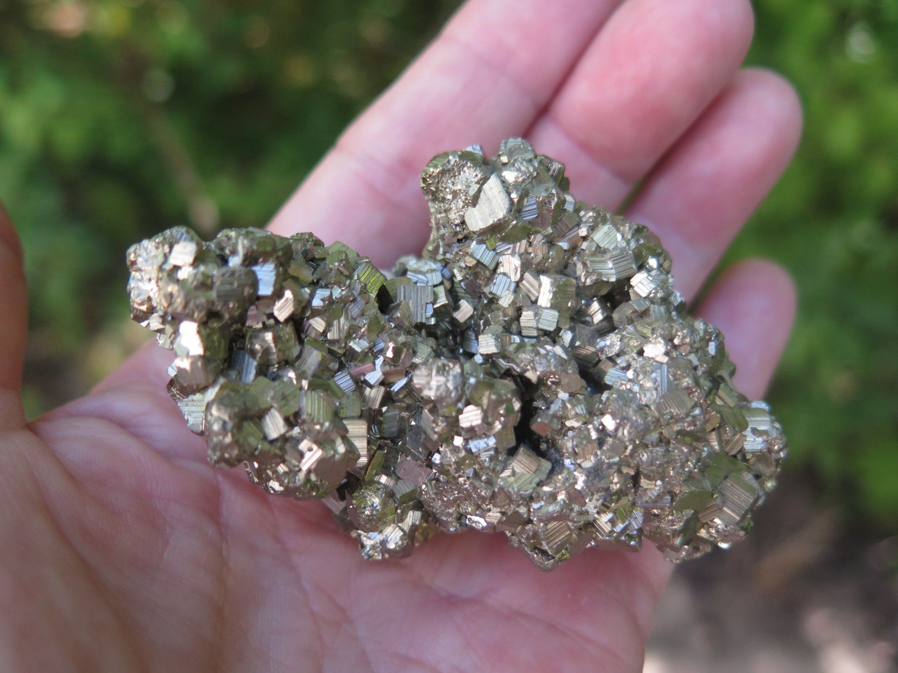 Mineralien & Heilsteine: Pyrit sehr glänzend von Peru – Gebraucht aus Schaffhausen von Yamakana51L8736OQ8 8