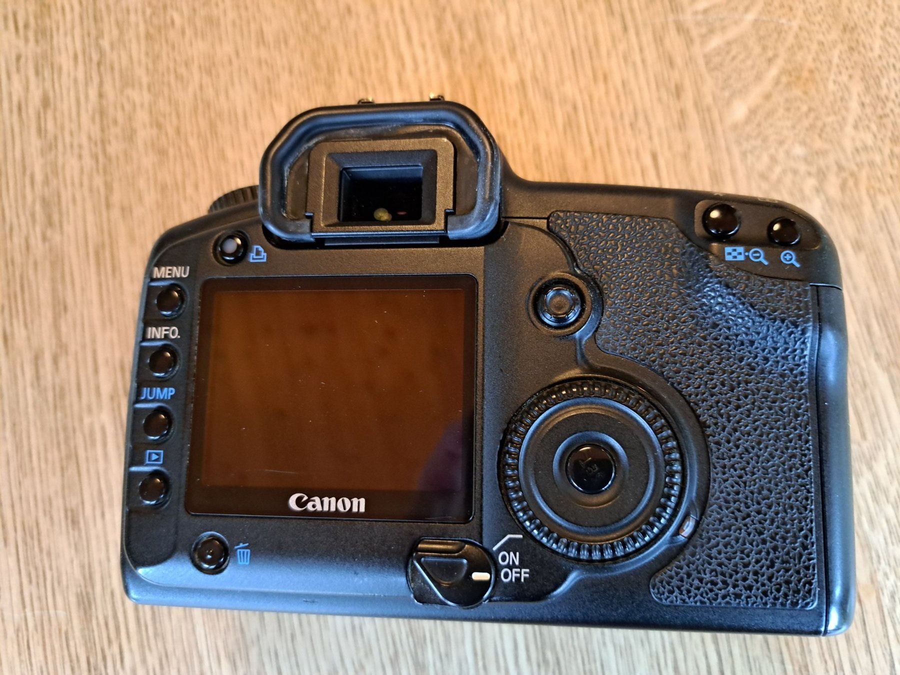 Canon Appareil photo: Canon 5d Mark I Classic – D'occasion à Zwingen par Tigertimmi 2