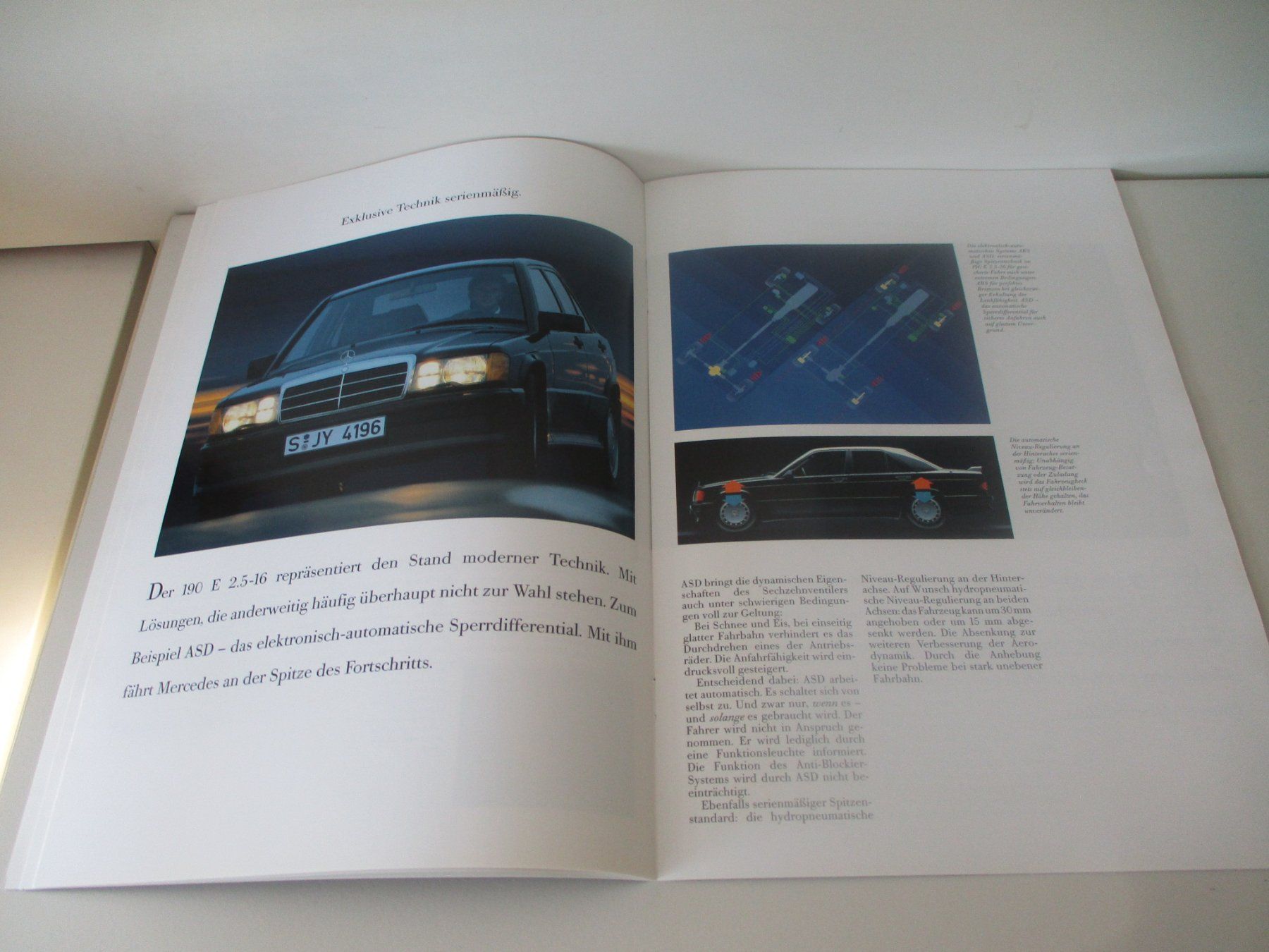 Mercedes-Benz Dokumente: PROSPEKT MERCEDES 190E 2.5-16V – Gebraucht aus Langnau i. E. von Superseven69 3