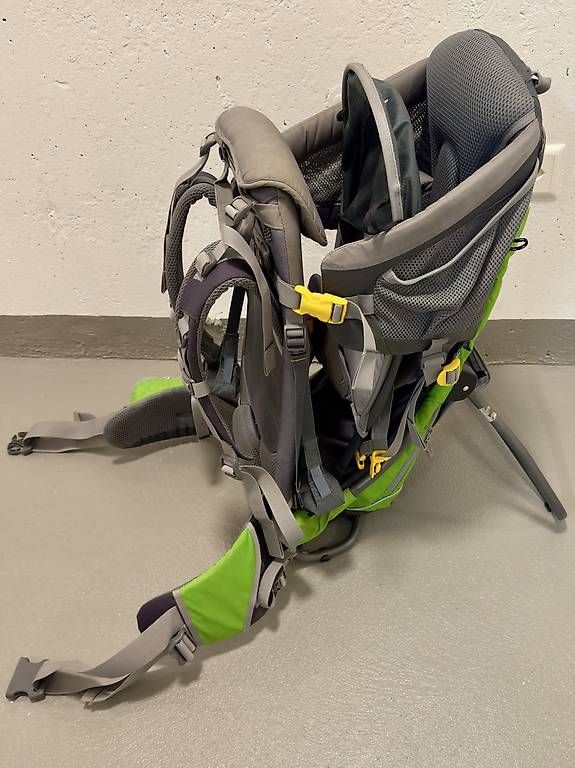 Deuter Marsupi portabebè: Kinder Trage Rucksack (Wanderrucksack) – Usato da Rothrist venduto da Fireman83