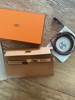 Hermès Kelly To Go – Gold / Gold Hardware – Nuova