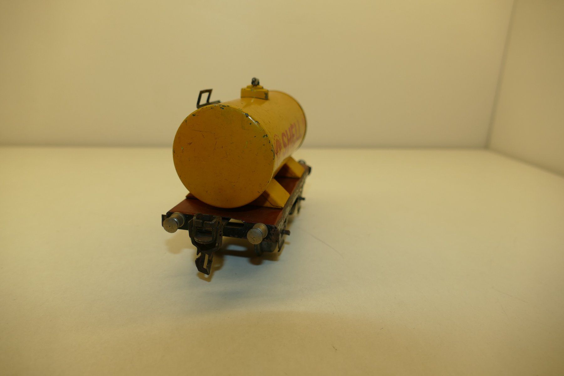 Märklin Modellini di ferrovie: Märklin 0: Kesselwagen Shell – Usato da Niederhasli venduto da rail-duerst 3