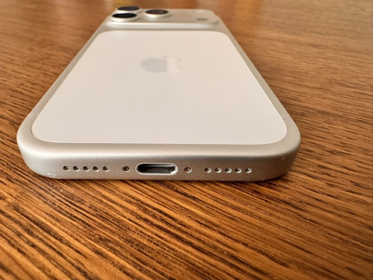 Apple Handys / Smartphones: Apple iPhone 17Pro 1TB – Neu (gemäss Beschreibung) aus Bilten von Kev_pwr5 4