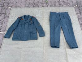 Schweizer Militär Waffenrock und Hose