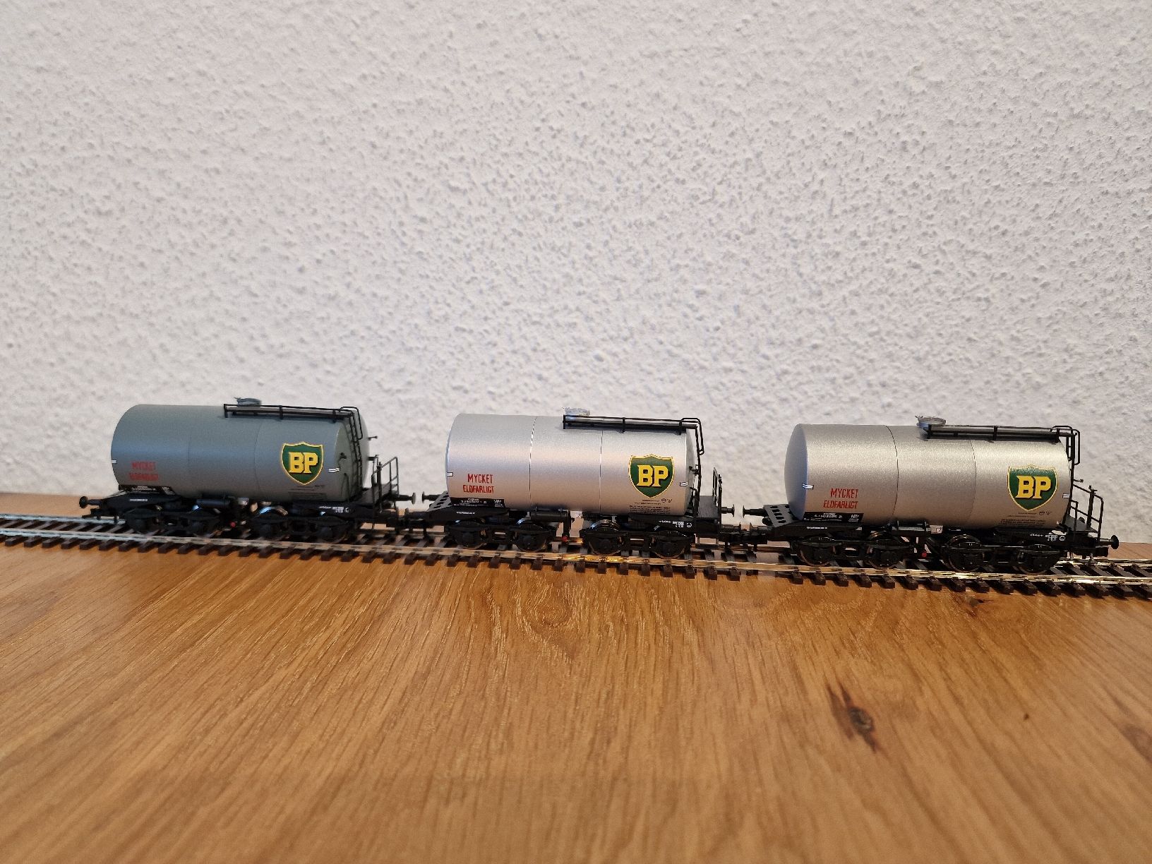 Roco Modelleisenbahnen: SJ BP Tankwagen H0 – Neu (gemäss Beschreibung) aus Matten b. Interlaken von lor_hr9w 2