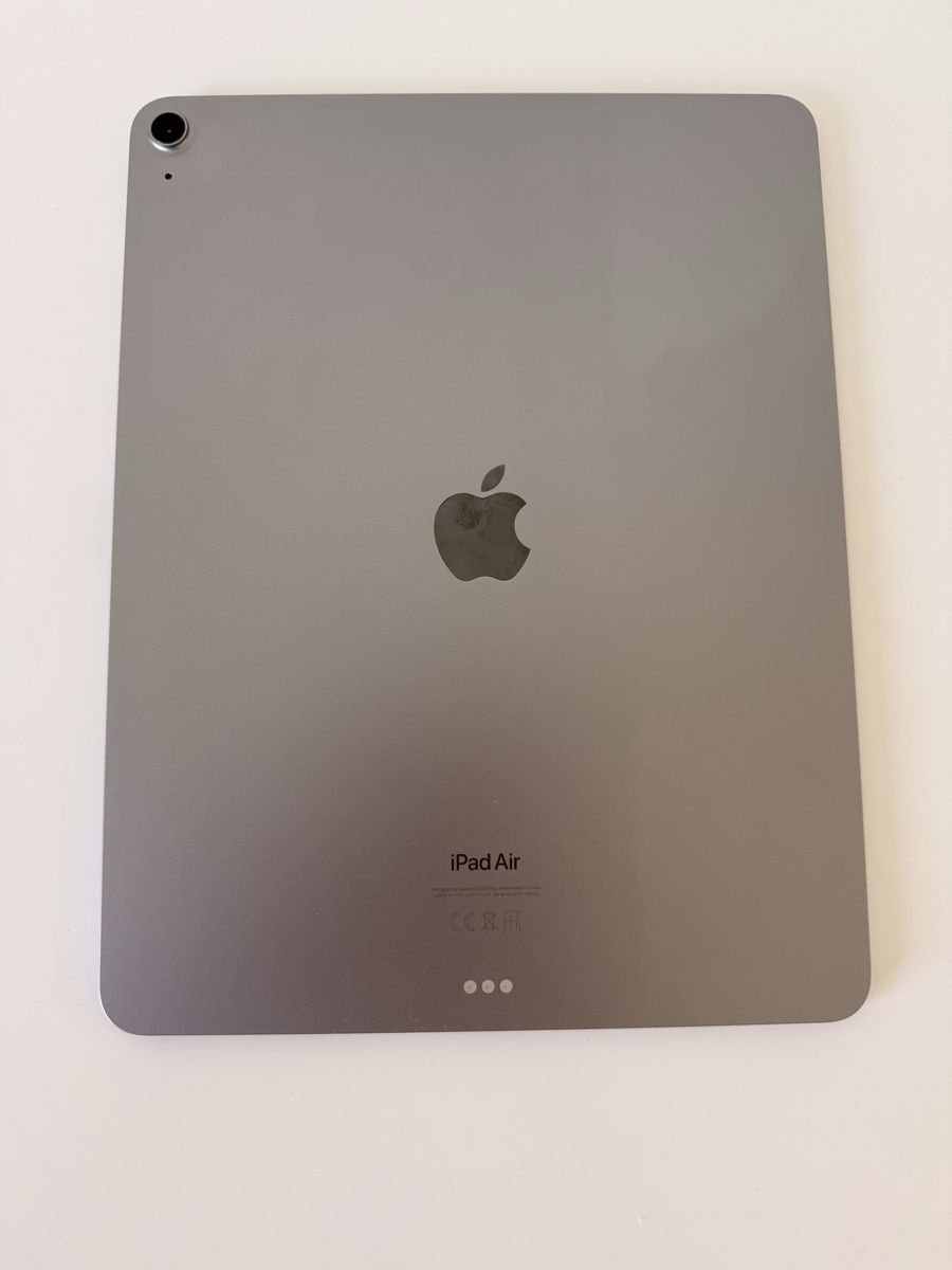 Apple Tablet PC: Apple Ipad Air 13-inch, 256GB – Usato da Triesen venduto da ste_lvd2 2
