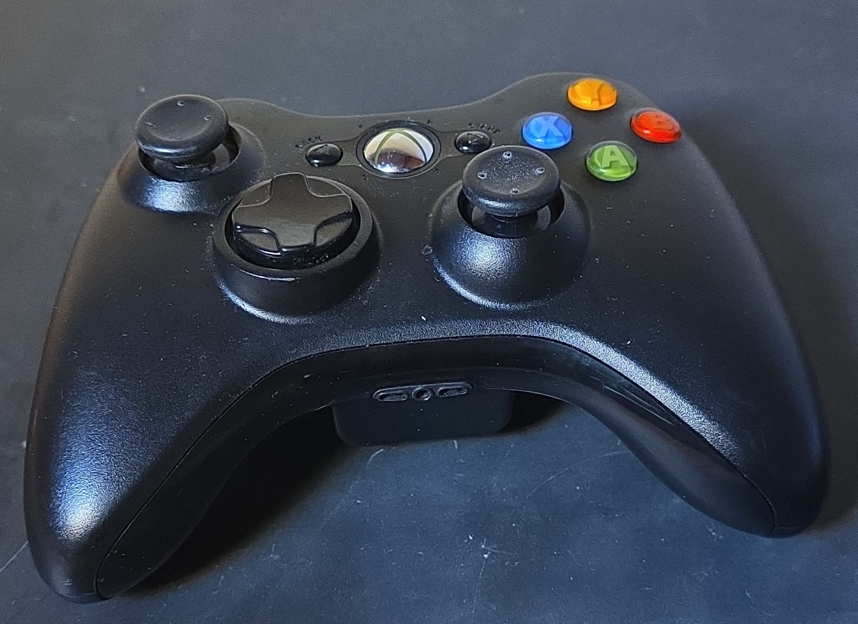 Controller: Xbox 360 Controller - Schwarz - Top Zustand – Usato da Eggiwil venduto da Arivo