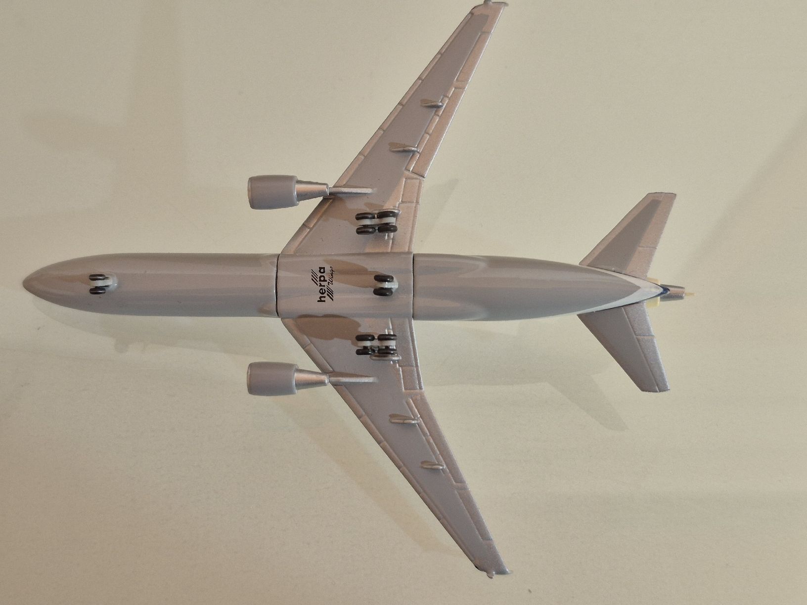 Kit di modellismo & Modellini statici: KLM Royal Dutch Airlines 1:500 – Usato da Uetendorf venduto da myhome12 4