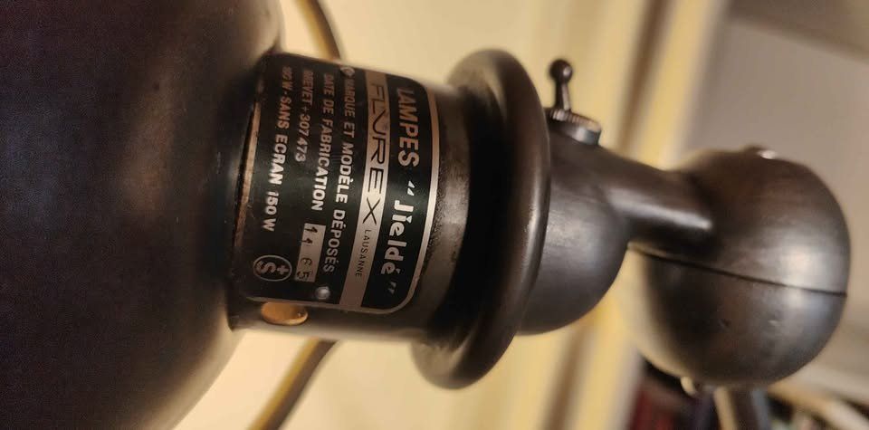 Jieldé Lampen: Authentique Lampe Jieldé Vintage 2 Bras – Datée 1965 – Gebraucht aus La Chaux-de-Fonds von Pandamat 1