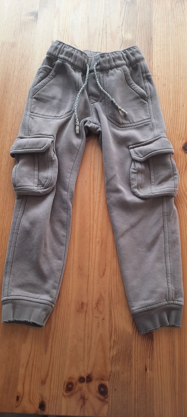 Lotti & Set di vestiti: Riesiges Sommerkleiderpäckli 110/116 – Usato da Aesch BL venduto da ChezToKa 2