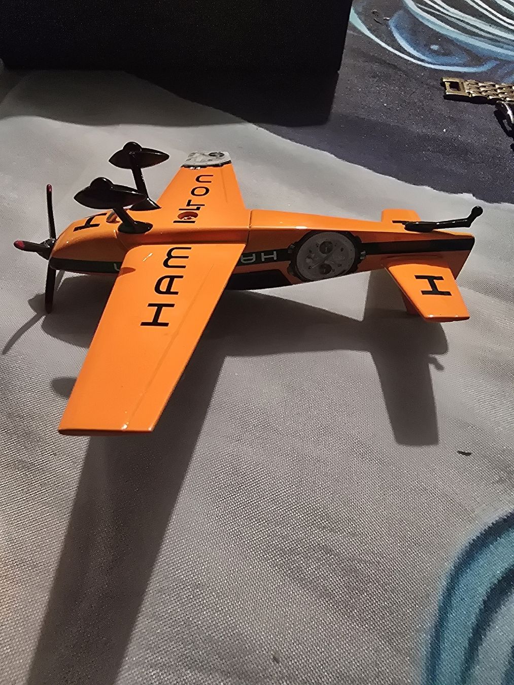 Modellbausätze & Standmodelle: Modèle d'avion orange Hamilton  – Neu (gemäss Beschreibung) aus Satigny von sol_p62c 5