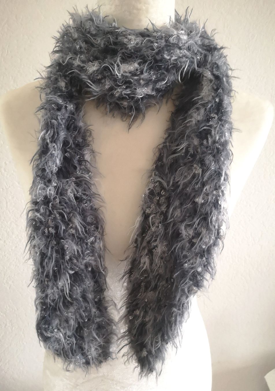 Foulard & Sciarpe: silber-grauer Schal - Spendenaktion – Nuovo (secondo la descrizione) da Unterkulm venduto da Beljasch 3