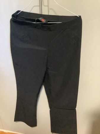 Schwarze Hose von Minx Grösse 42,  7/8 Top Zustand,