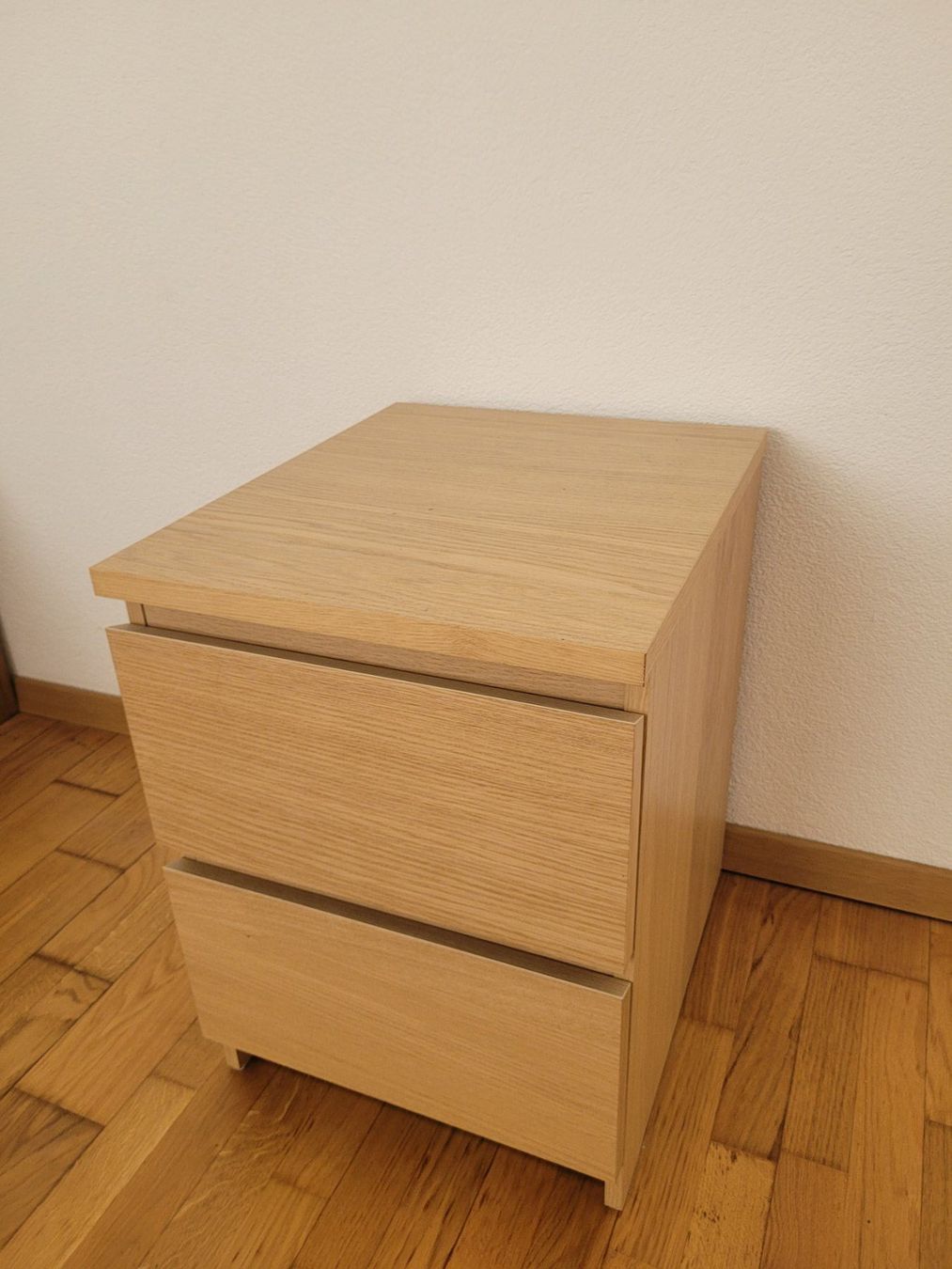 Tables de nuit: Table de chevet – D'occasion à Fribourg par chi_c2by 1