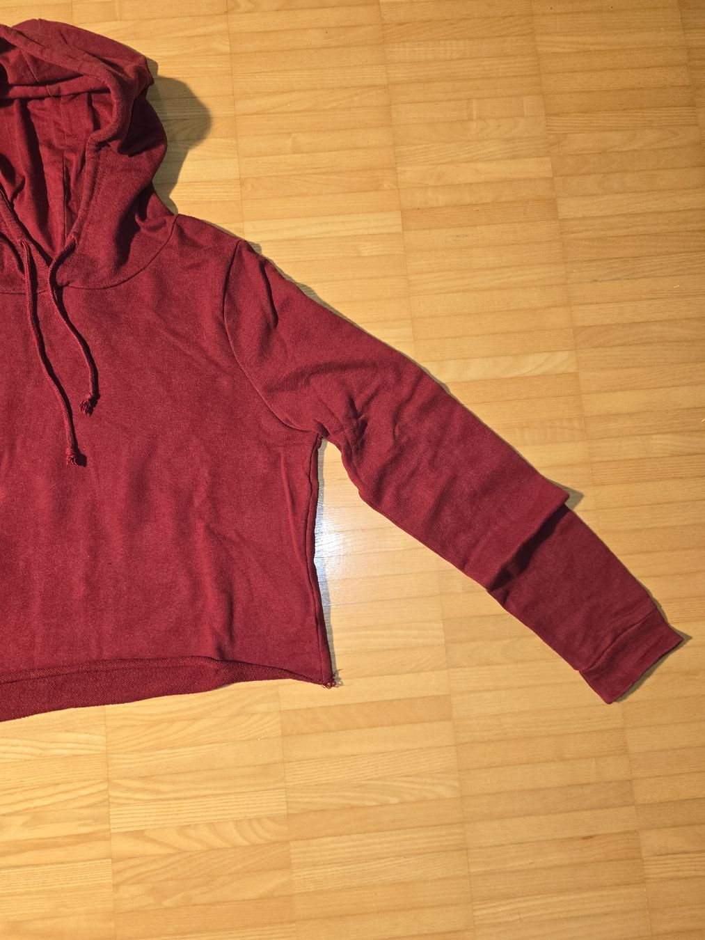 Maglioni & Felpe: Roter Kapuzenpullover, Grösse S – Usato da St. Gallen venduto da A.W.128 1
