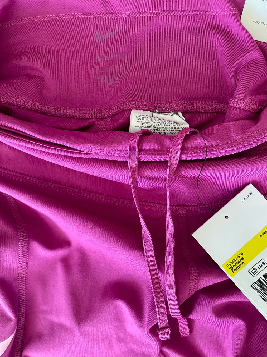 Nike Leggings: Leggings von Nike fast neu – Nuovo e nell'imballaggio originale da Unterägeri venduto da Simonolga 2