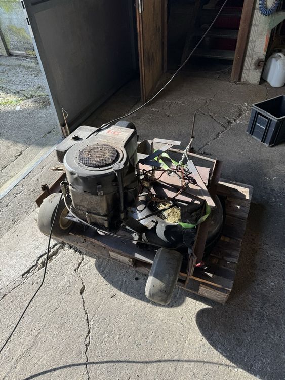 Rasentraktor mähwerk mit Motor aufgebaut Kaufen auf Ricardo