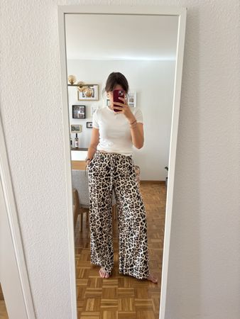 Zara Hose weit Leo Muster Grösse S sehr guter Zustand