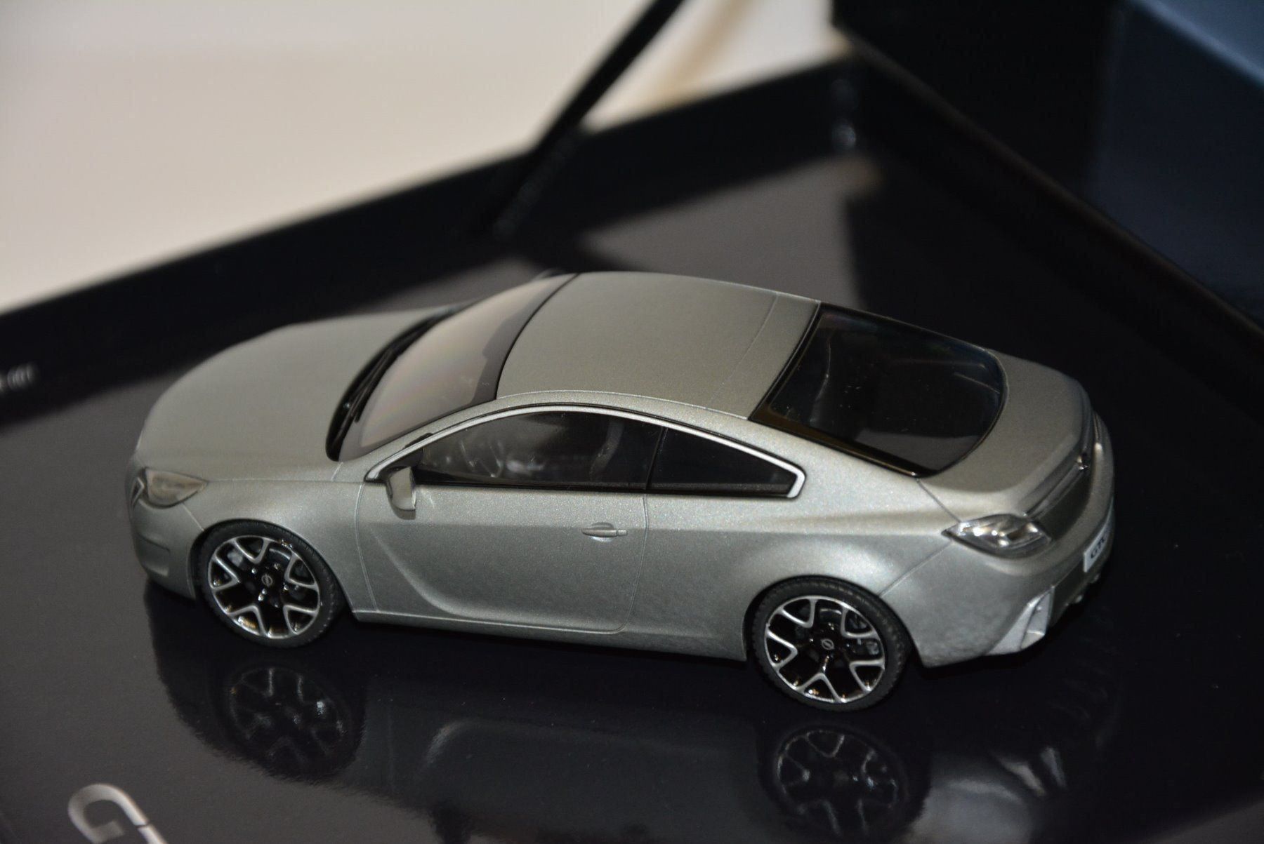 Schuco Modellini d'auto: Opel GTC Concept  2007 , Schuco , 1:43 – Nuovo e nell'imballaggio originale da Goldach venduto da Feivel9 6