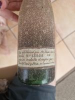 Alte, dekorative Weinflasche
