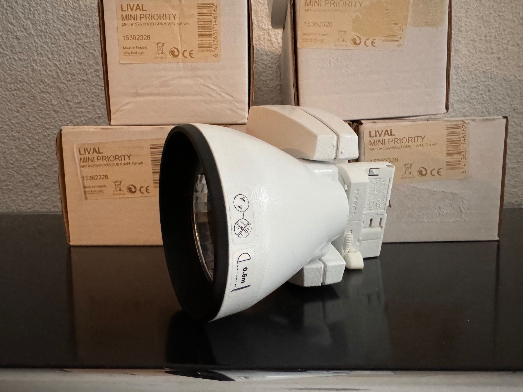 Lampade: 5 Stück Lival Mini Priority Schienenstrahler – Nuovo e nell'imballaggio originale da Wilderswil venduto da Renaissance1 8