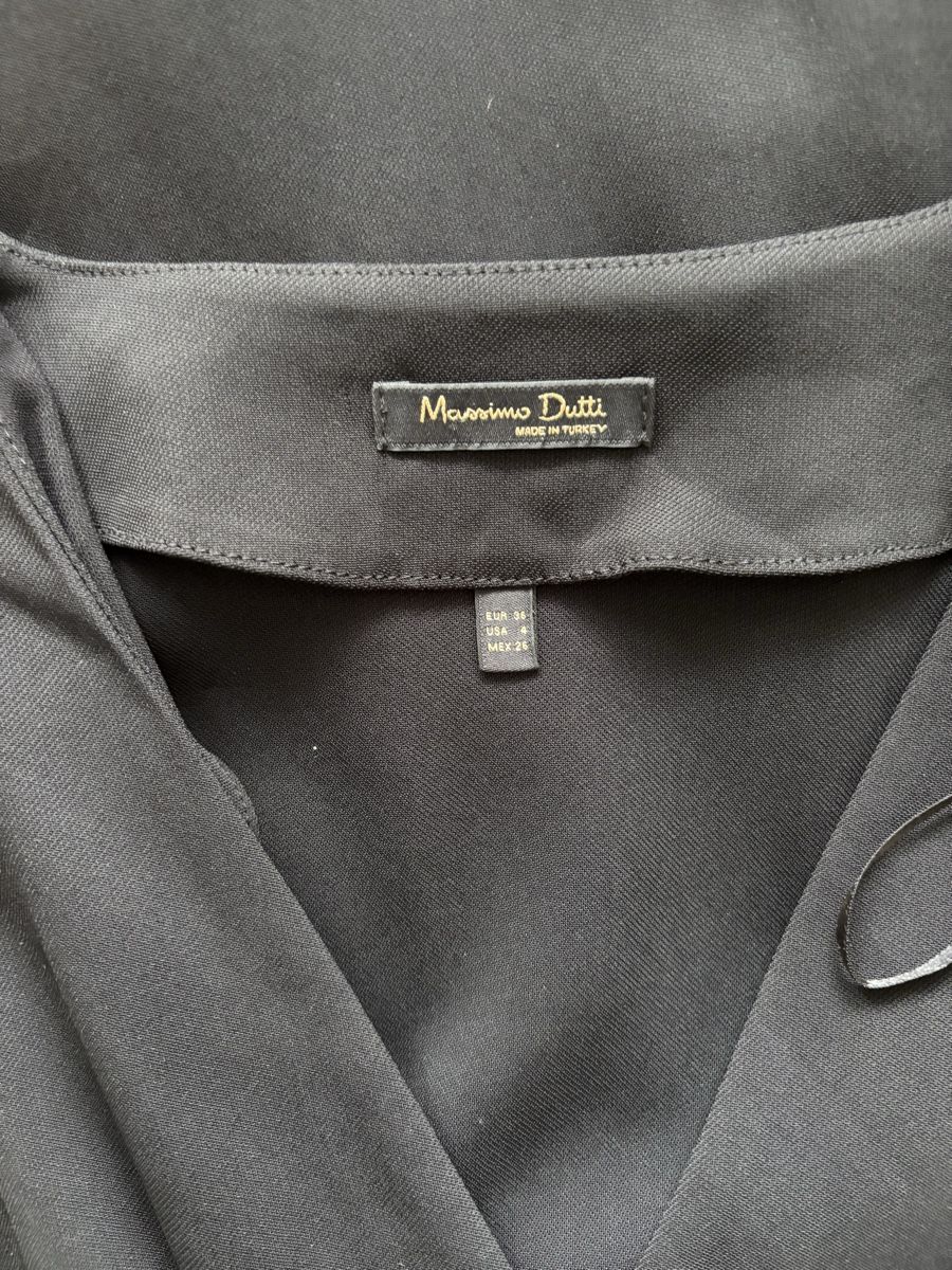 Massimo Dutti Kleider: Massimo Dutti black midi dress – Neu (gemäss Beschreibung) aus Neuchâtel von dum_5xby 6