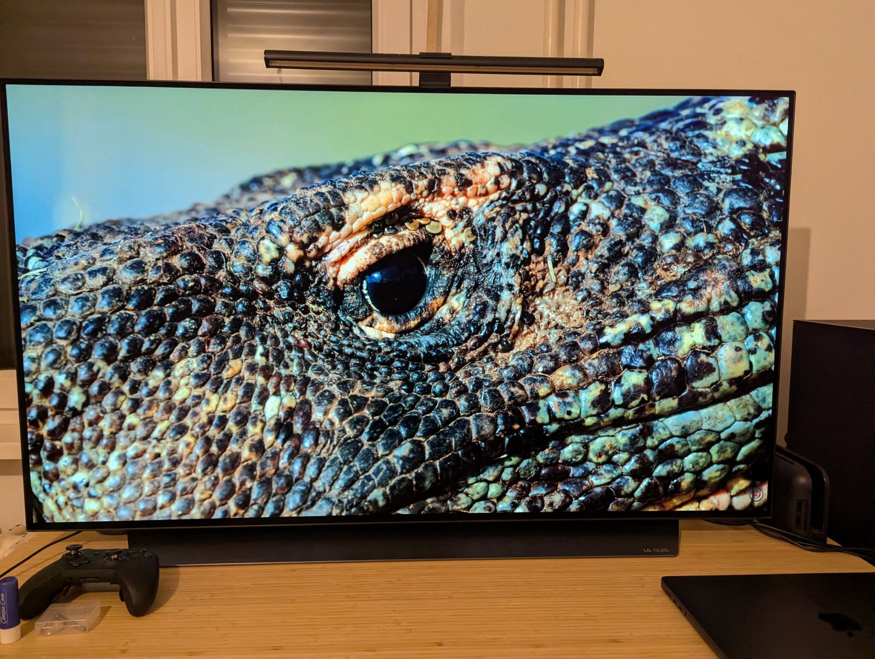 Televisori: LG C1 48 OLED TV – Usato da Zürich venduto da FaiWong 3