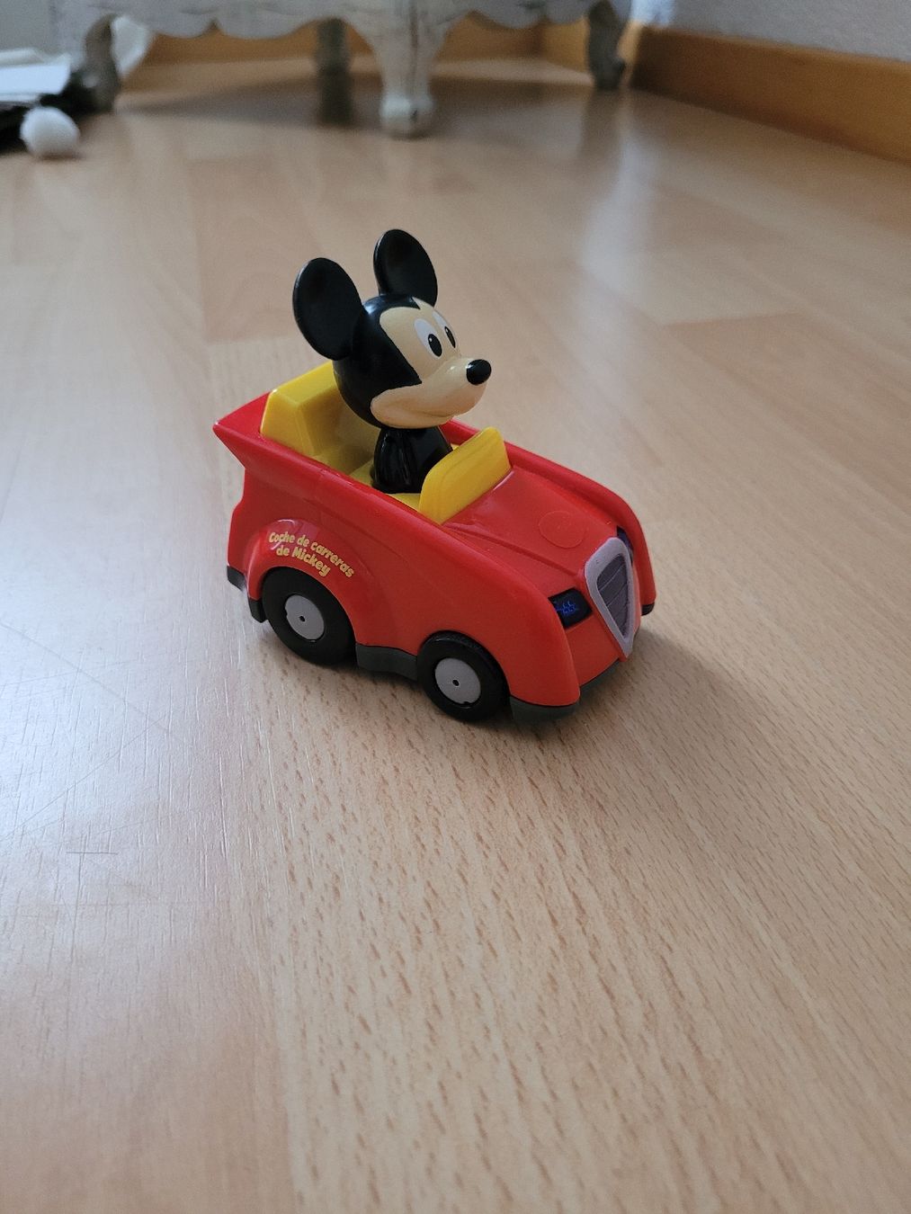 Spielzeuge: Spanisch sprechendes Auto Mickey – Gebraucht aus Inwil von Flower2325