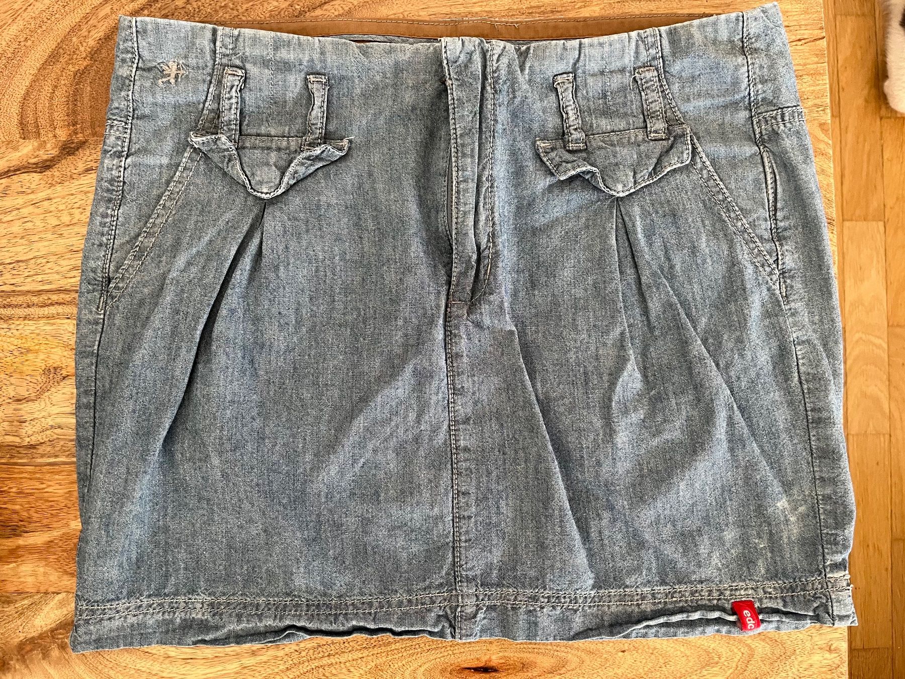 Esprit Röcke: Jupe en jeans taille 38 - marque esprit – Gebraucht aus Sion von Nelsonkatz