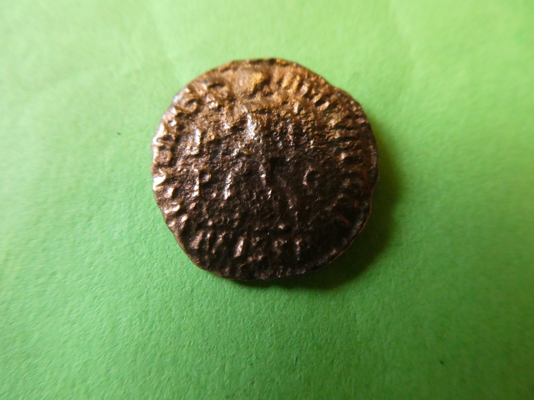 Tutti le monete: uralte Bronzemünze  15 mm     1.45 g – Usato da Hinterforst venduto da Rohusri 2
