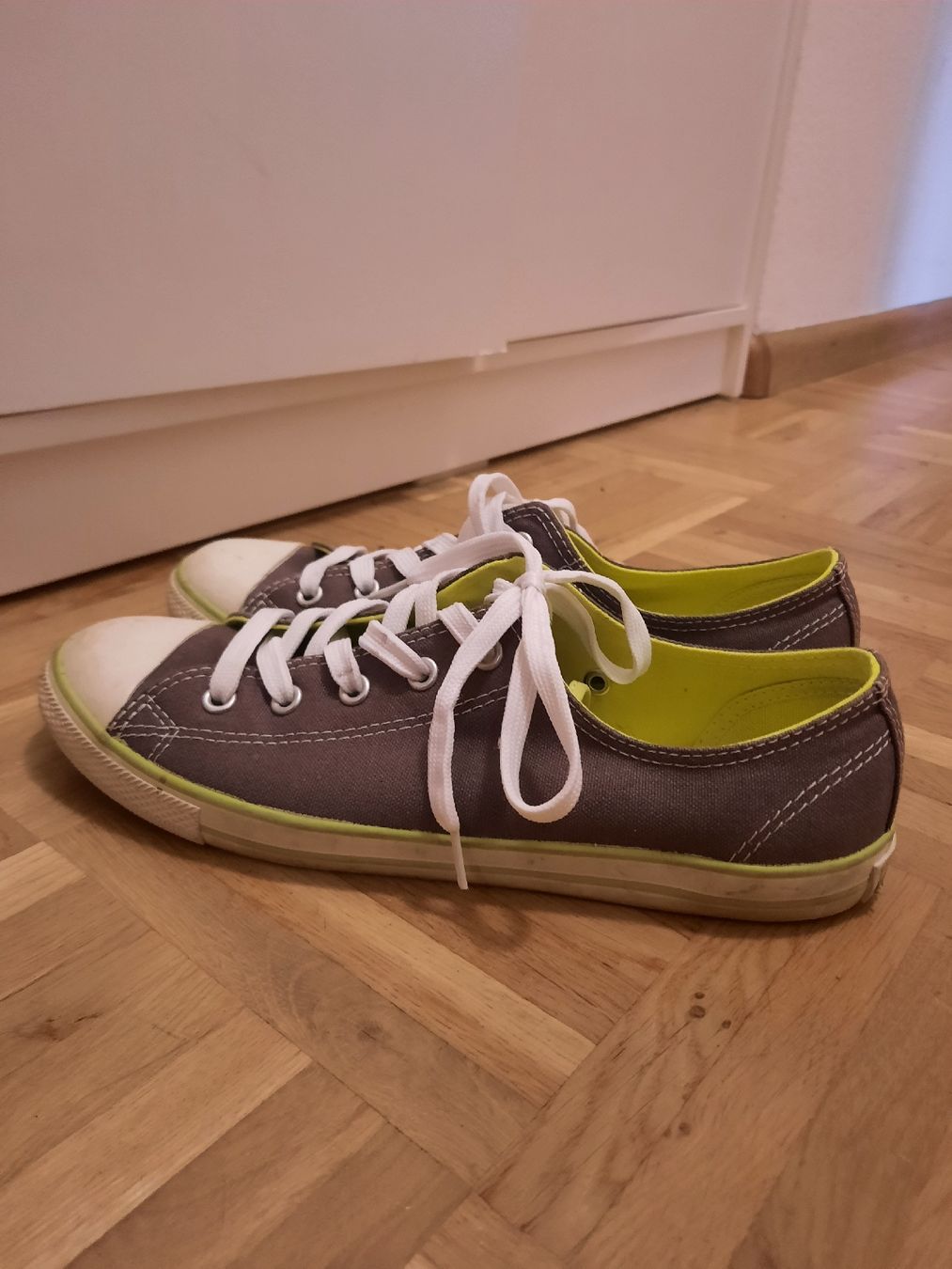 Converse Scarpe da uomo: Vintage Converse Grösse 39, grau – Usato da Ettingen venduto da Guggerin 1