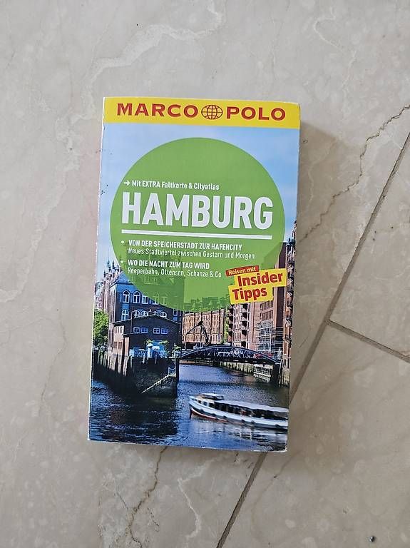 Libri: Hamburg – Usato da Ueberstorf venduto da RIA91