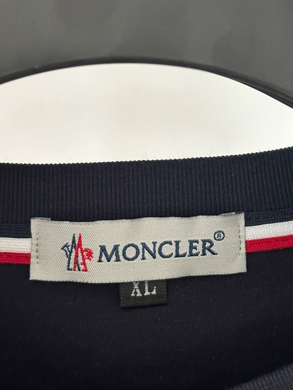 Moncler T-shirt: Moncler T-Shirt – Nuovo (secondo la descrizione) da Altdorf UR venduto da tigerofsweden1 3