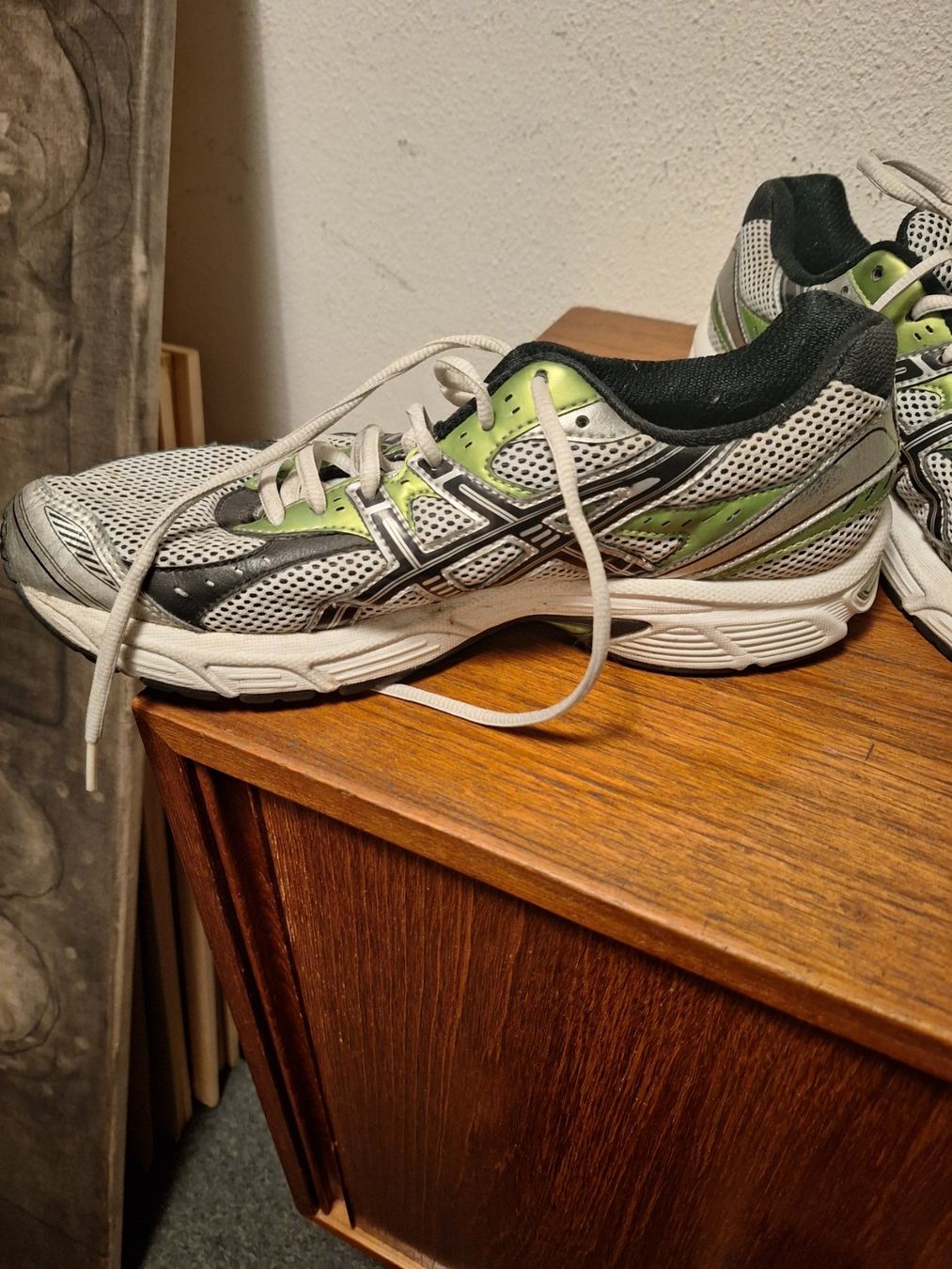 Asics Scarpe da uomo: Asics Gel 42 running sneaker – Usato da Carouge GE venduto da lor_m8jm 1