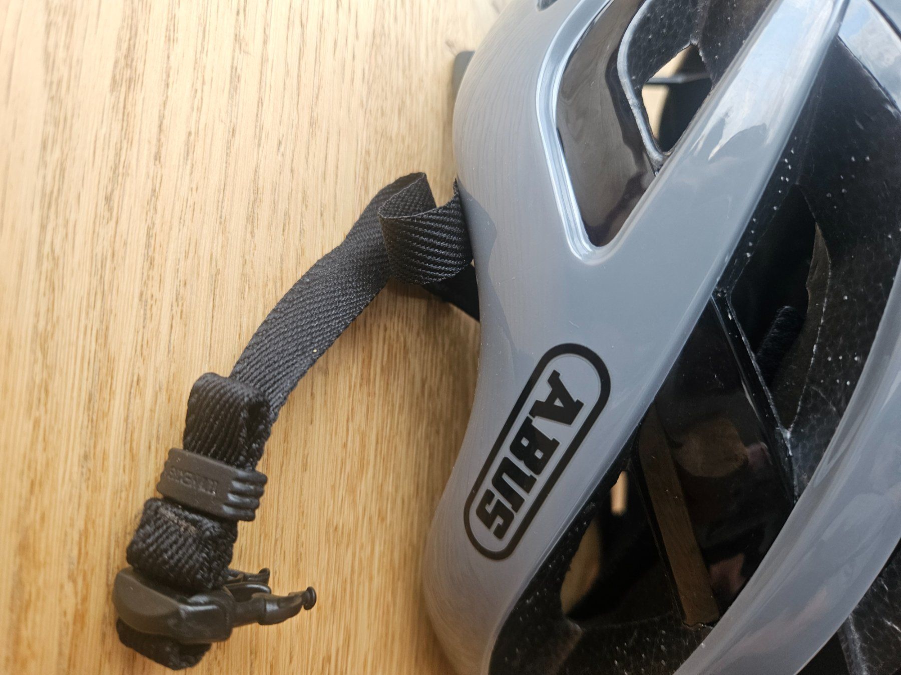 Caschi: ABUS Airbeaker 2.0 graphite silver - Grösse M – Usato da Luzern venduto da kon_j7zt 2