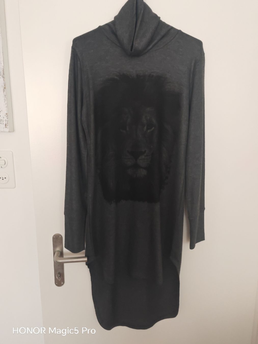 Pullover & Sweatshirts: Pullover – Neu (gemäss Beschreibung) aus Birsfelden von mar_8957