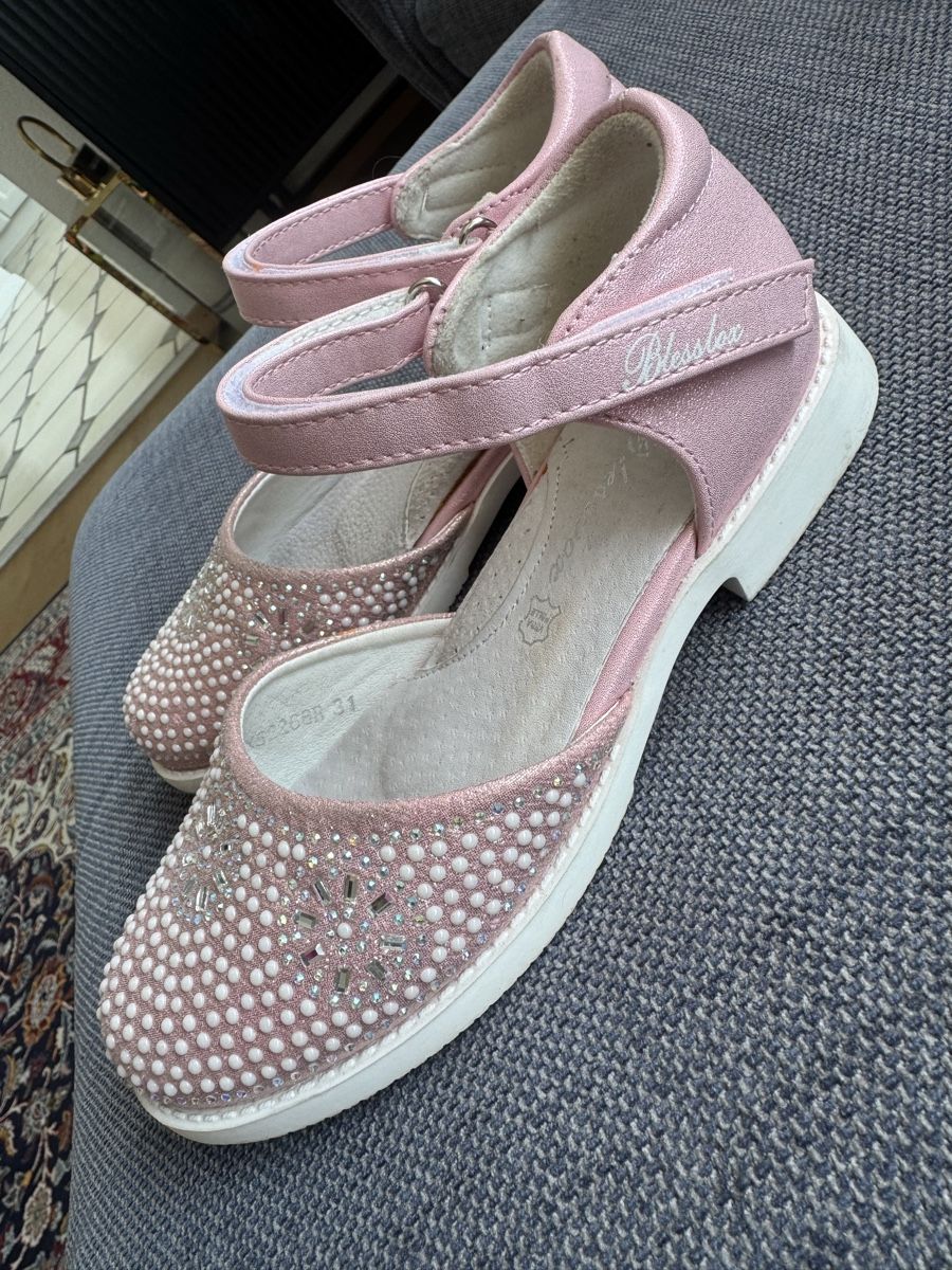 Schuhe für Mädchen: Shoes size 31 – Gebraucht aus Blonay von art_7f87 1