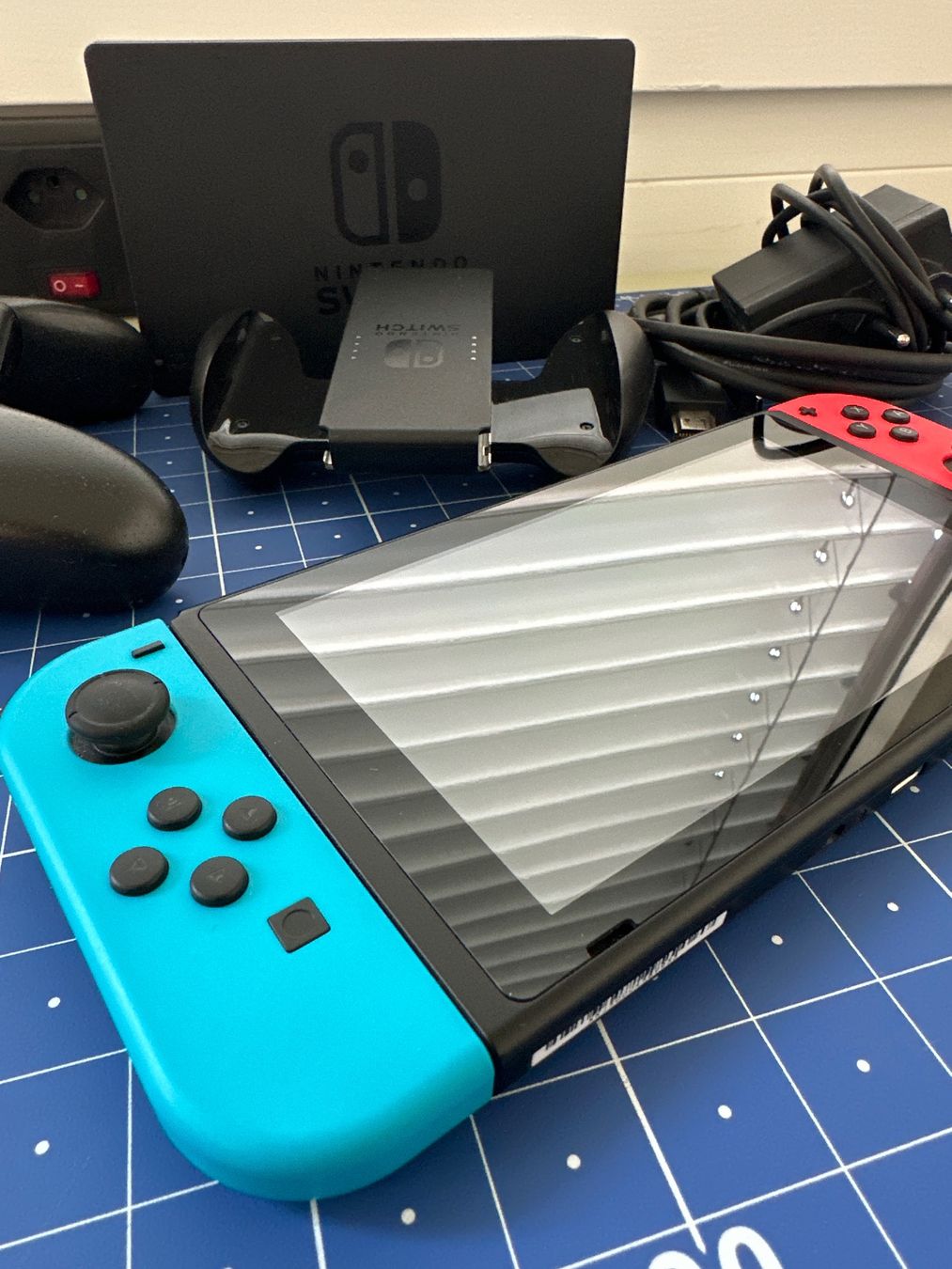 Nintendo Consoles: Nintendo Switch Konsole – D'occasion à Zürich par r09 3