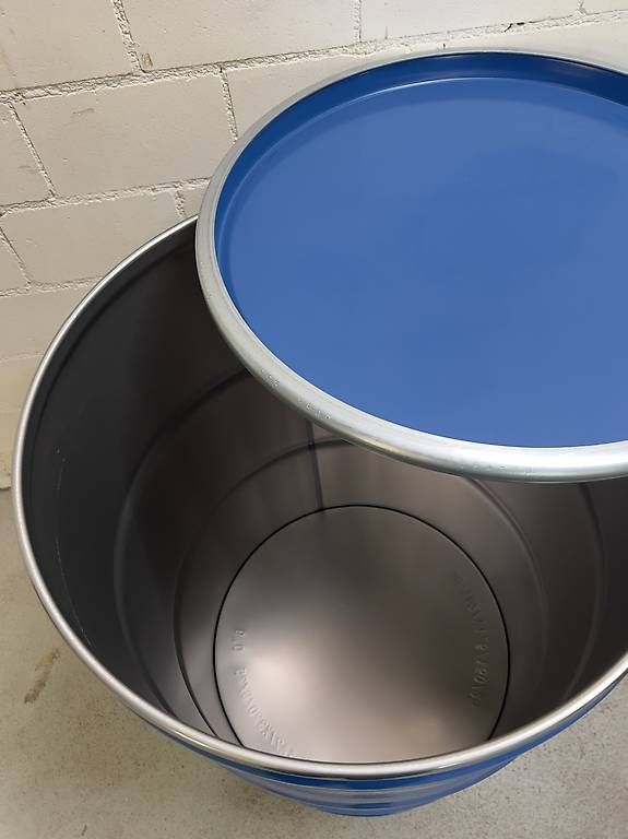Accessori: Stahlfässer 210L mit UN Code !NEU! – Nuovo e nell'imballaggio originale da Fislisbach venduto da The.Notorious 2