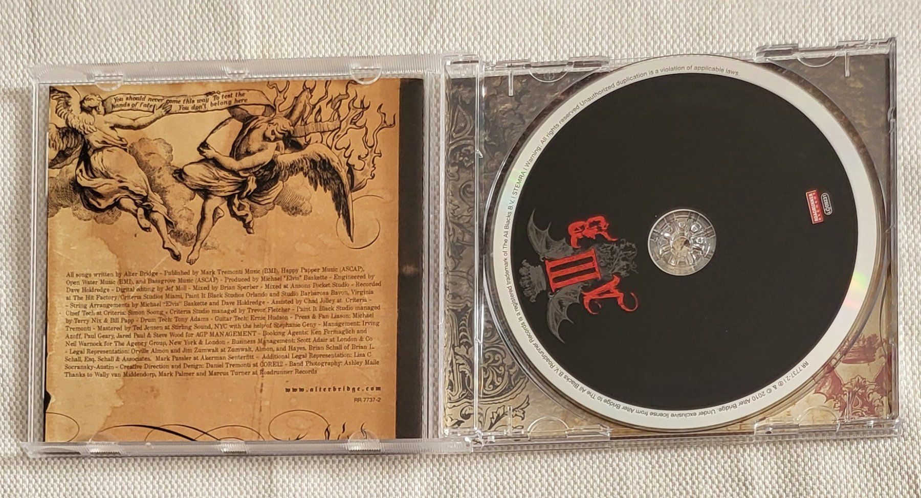 CD: Alter Bridge - AB III – Usato da Villars-sur-glane venduto da Epsilonhike 2