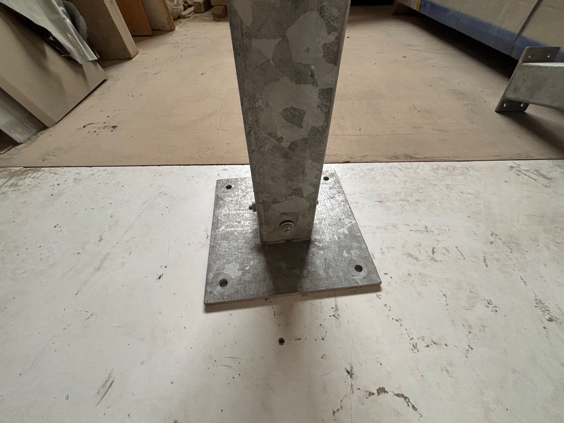 Clôtures: Metalpfosten – D'occasion à Attiswil par inf_zg89