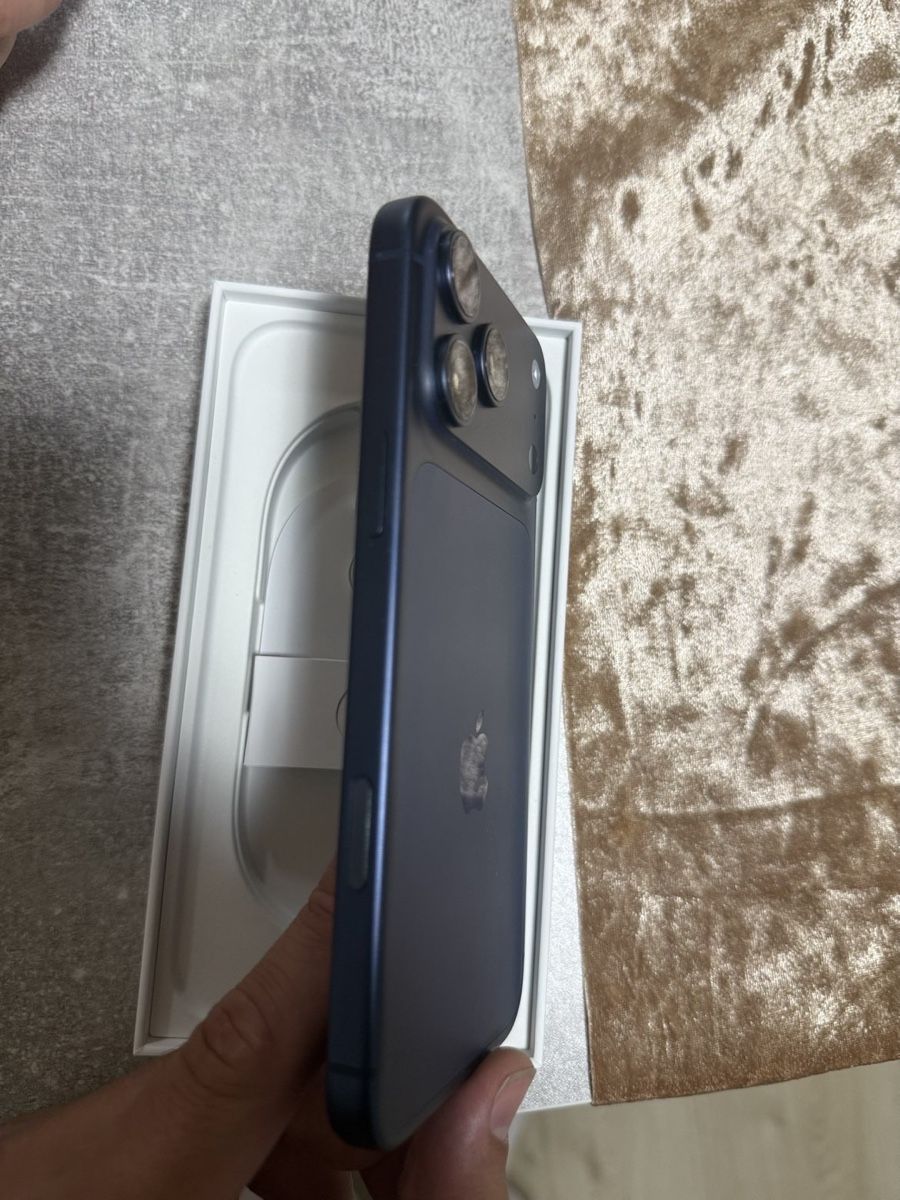 Apple Telefoni cellulari / Smartphones: iPhone 17 Pro Max 1To – Usato da Etoy venduto da Sdx1312 4
