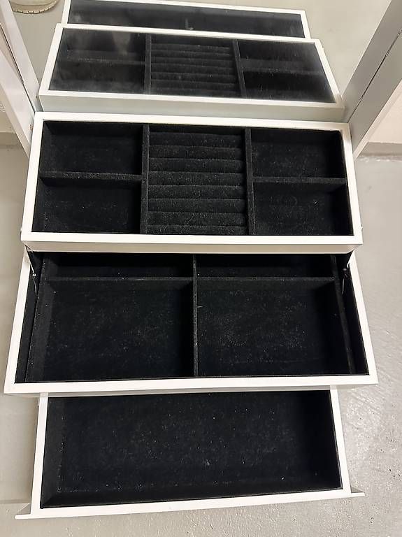 Portagioie: Schmuck Kasten  – Usato da Abtwil SG venduto da anjel02 1