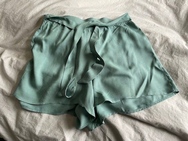 Pantaloni: Shorts von Primark Gr. S – Usato da St.Gallen venduto da NOVEMBER01